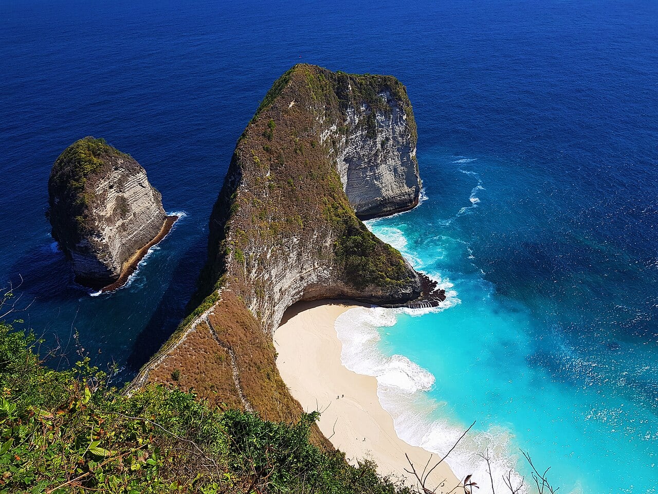 Coastal scenery on Nusa Penida, Bali