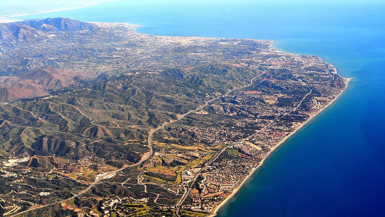 The Costa del Sol coastline between Marbella and Fuengirola